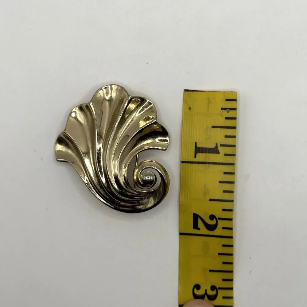 Trifari vintage crown